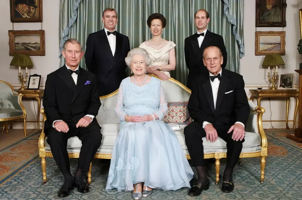 Queen Elizabeth Height A Complete Biography, Lifestyle, and Legacy