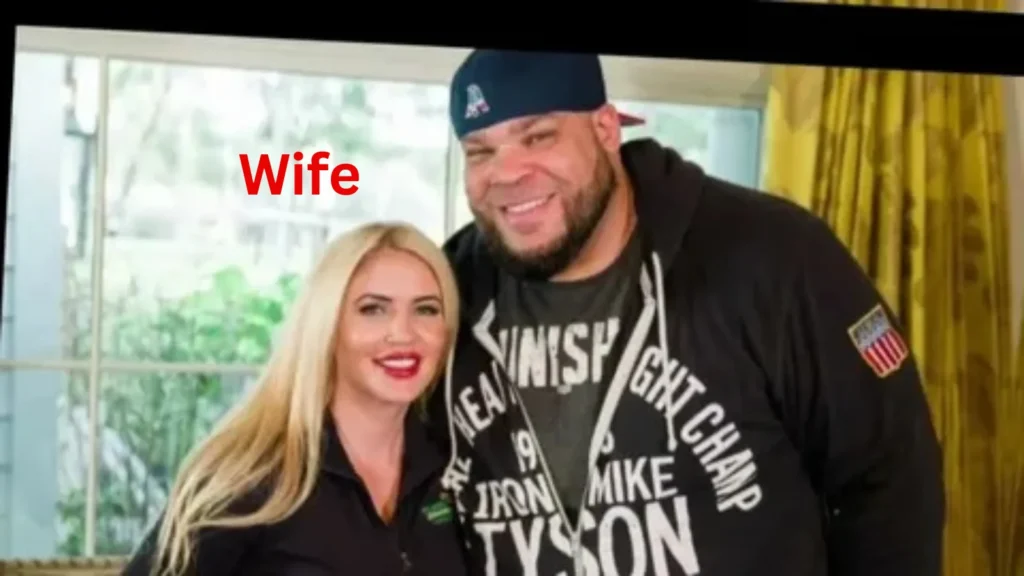 Tyrus’s Praise and Their Public Dynamic